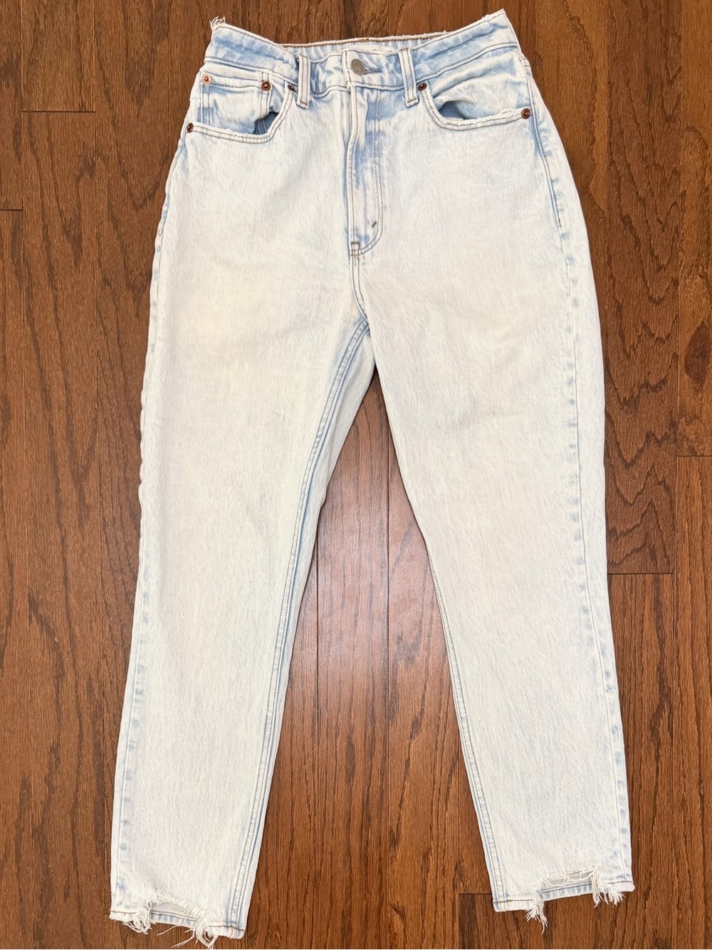 Abercrombie & Fitch The Mom High Rise Jeans Curve Love Light Blue Wash size 25/0